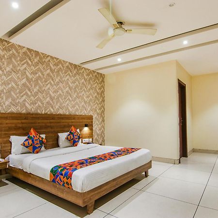 Fabhotel Golden Glory New Delhi Exterior photo